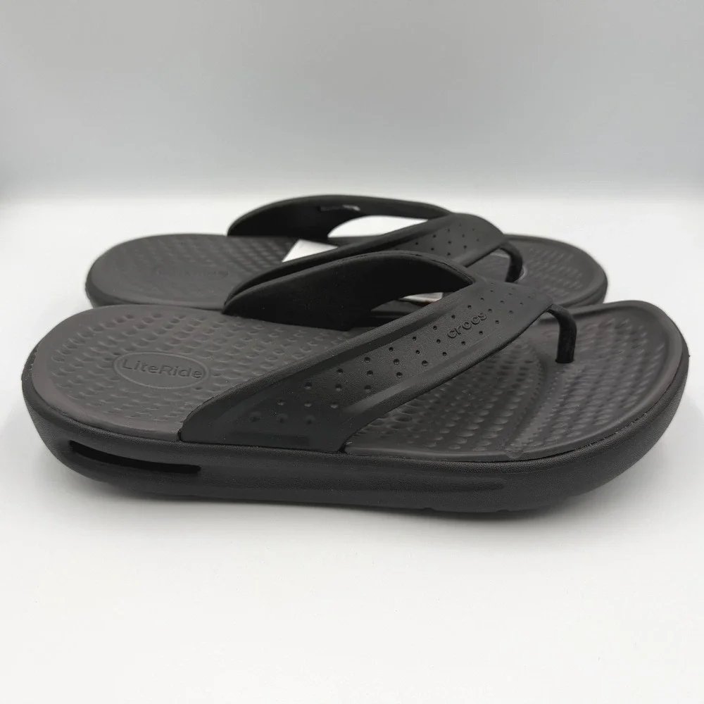 CROCS LiteRide Inmotion Flip Flops Black Sandals 211101-001 Men's 8 **NEW**